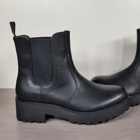Dirty Laundry Maps Lug Sole Chelsea Booties, Black Faux Leather, Womens Size 9 M - Picture 7 of 11